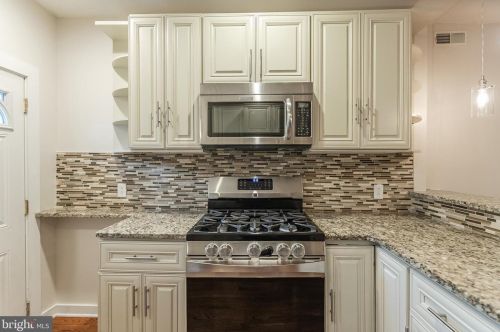 2943 16 St, Philadelphia PA 19132-2226 exterior