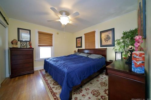 9 Fairview St, New Britain CT 06051-2707 exterior