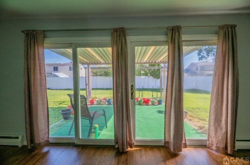 15 Sims Rd, Edison NJ 08817-3034 exterior