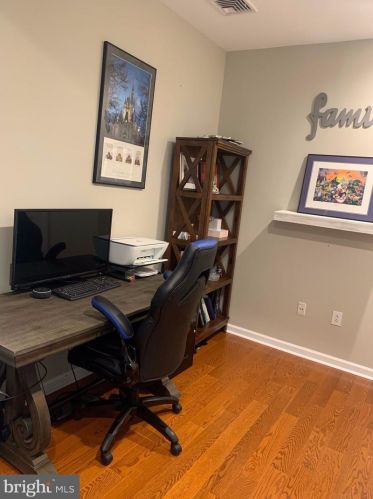 208 Carson Ter, Huntingdon Valley PA  19006-4718 exterior