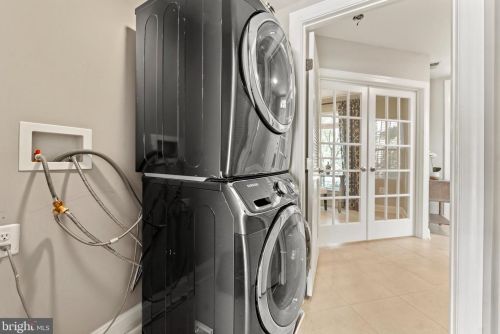 3810 Ft Lincoln Dr, Washington DC 20018-4311 exterior