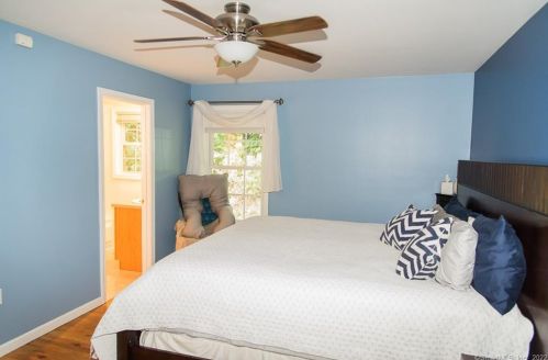 639 Old Colony Rd, Meriden CT 06451-6301 exterior