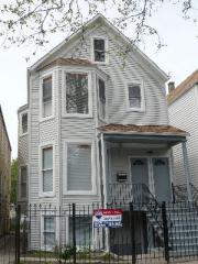 1718 Kedvale Ave, Chicago IL  60639-4935 exterior