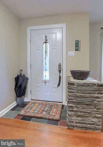 306 Blf Vw Dr, Lancaster PA 17601-4136 exterior