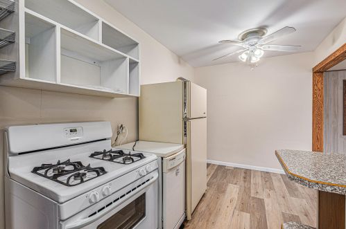 901 Cricklewood St, Wyoming MI exterior