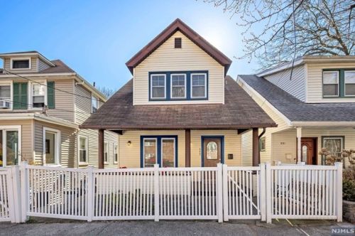 333 Undercliff Ave, Edgewater NJ  07020-1216 exterior