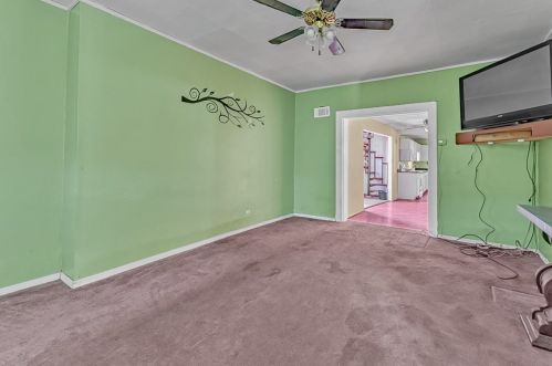 200 Main St, Pittsburgh PA 15215-2447 exterior