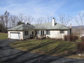 31 Barkers Mill Rd, Hackettstown NJ  07840-4715 exterior