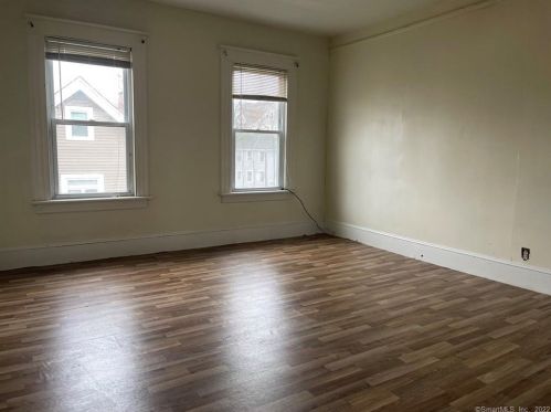 396 Chestnut St, New Britain CT  06051-2309 exterior