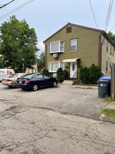 57 Kimball St, Providence, RI 02908-4011