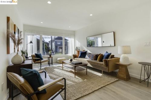 2043 Emerson St, Berkeley CA 94705-1813 exterior