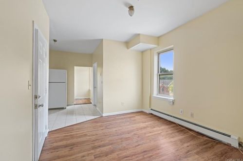 78 Clinton St, Poughkeepsie NY 12601-4221 exterior