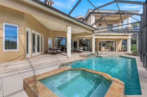 1483 Gormican Ln, Naples FL 34110-0921 exterior