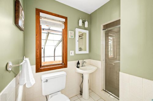 4830 Wyoming St, Duluth MN 55804-1242 exterior