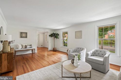 1111 Fallsmead Way, Rockville MD 20854-5549 exterior