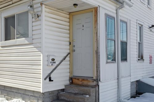 937 Leonard St, Grand Rapids MI 49534-0011 exterior