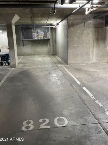 5350 Deer Valley Dr, Phoenix AZ  85054-4126 exterior