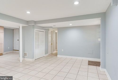 724 Beall Ave, Rockville MD  20850-2107 exterior