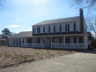 114 Klutz St, Maiden, NC 28650-1312