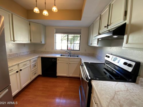 15814 38 Dr, Phoenix AZ 85053-3757 exterior