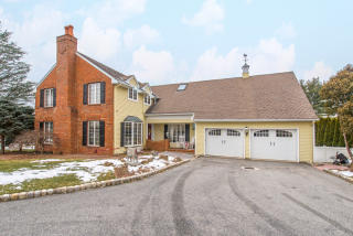 429 Alps Rd, Wayne, NJ 07470-4646