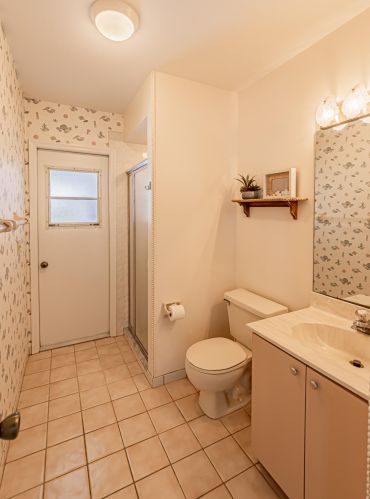 141 Whitmore Dr, Fort Pierce FL 34984-3738 exterior