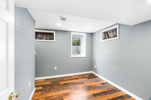 1602 Linzie Rd, Duluth MN 55811-1647 exterior