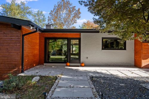 11703 Karen Dr, Rockville MD  20854-3155 exterior