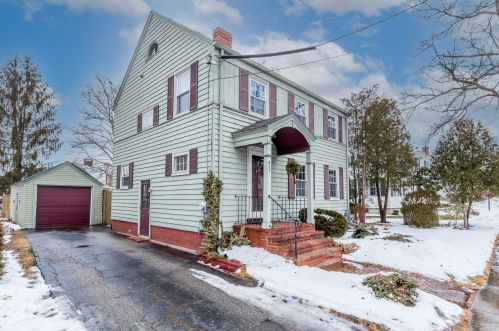 417 Woodford St, Portland, ME 04103-2434