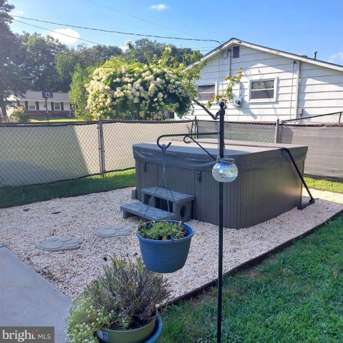 6 Bella Coola Trl, Browns Mills NJ 08015-6633 exterior