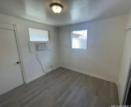 731 Paani St, Honolulu HI 96826-4223 exterior