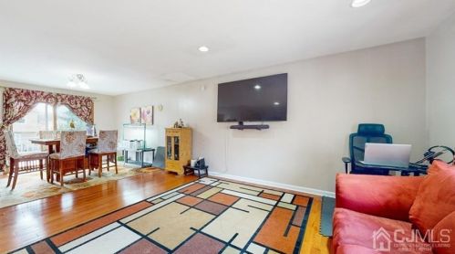 50 Summer St, Edison NJ 08820-2436 exterior