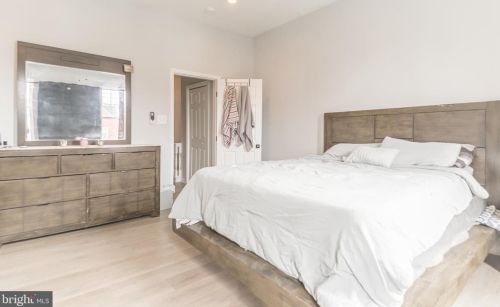 5215 Cedar Ave, Philadelphia PA 19143-1524 exterior