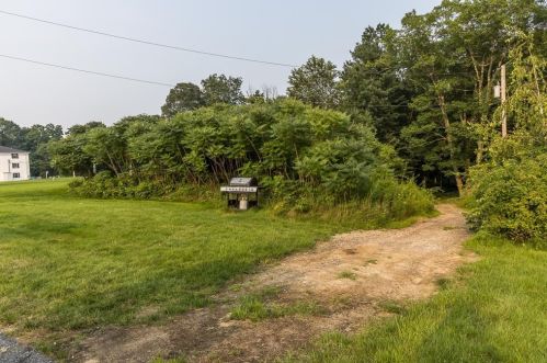 48 Westville Rd, Plaistow NH 03865-2950 exterior