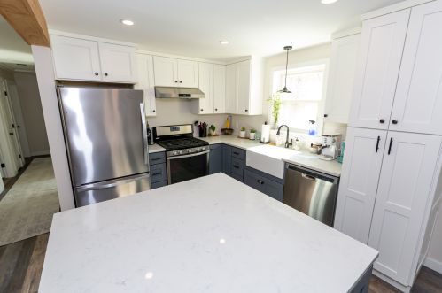 8 Foxglove Ter, Concord NH 03303-3419 exterior