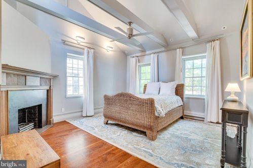 210 Fairfax St, Alexandria VA  22314-3304 exterior