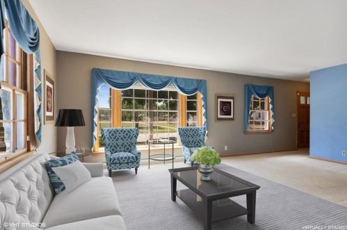 7330 Wedgewood Dr, Milwaukee, WI 53220-1136