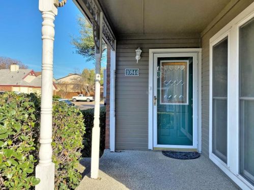 10844 Gable Dr, Dallas TX  75229-6905 exterior