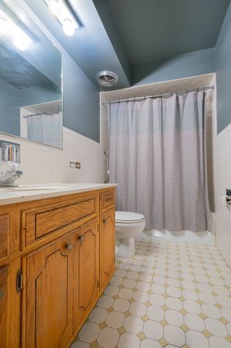 4225 Keystone Ave, Chicago IL  60641-2325 exterior