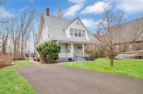 52 Church St, Windsor Locks CT  06096-2331 exterior