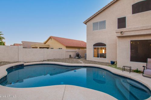 1004 Amberwood Dr, Phoenix AZ  85048-1937 exterior