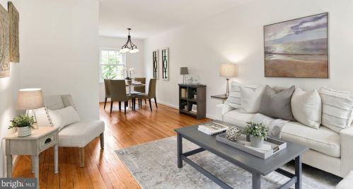 18 Masonic Vw Ave, Alexandria VA 22301-2204 exterior