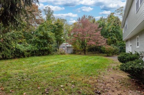 54 Howard Ave, Edison NJ  08837-3432 exterior