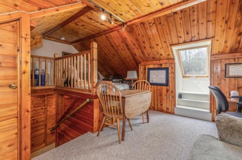 49 Bluffs Dr, Concord NH  03303-1579 exterior