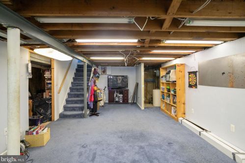 29 Soloff Dr, Trenton NJ 08610-4225 exterior