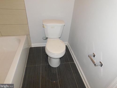 2007 17 St, Philadelphia PA 19132-4404 exterior