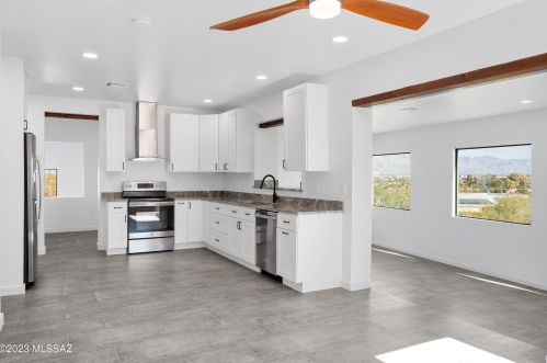 1540 Hl Side Dr, Tucson AZ 85745 exterior