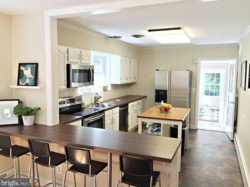 14700 Claude Ln, Silver Spring, MD 20905-5534