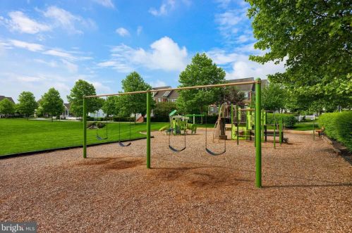 1404 Banner Dr, Lancaster PA 17601-4580 exterior