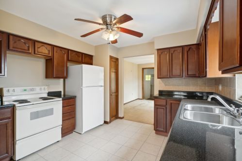 9022 Rockwell Ave, Chicago IL 60805-1314 exterior